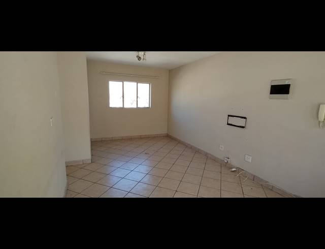2 BEDROOM APARTMENT TO LET IN COUNTRY VIEW